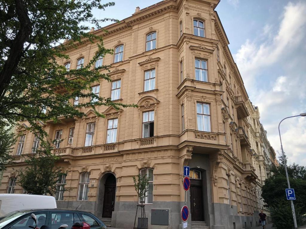 Apatrhostel Brno Extérieur photo